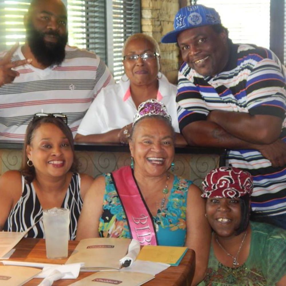 Meet your Posher, Serena